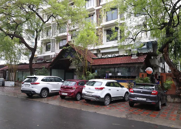 Hotel Heritage 2001, Nagpur